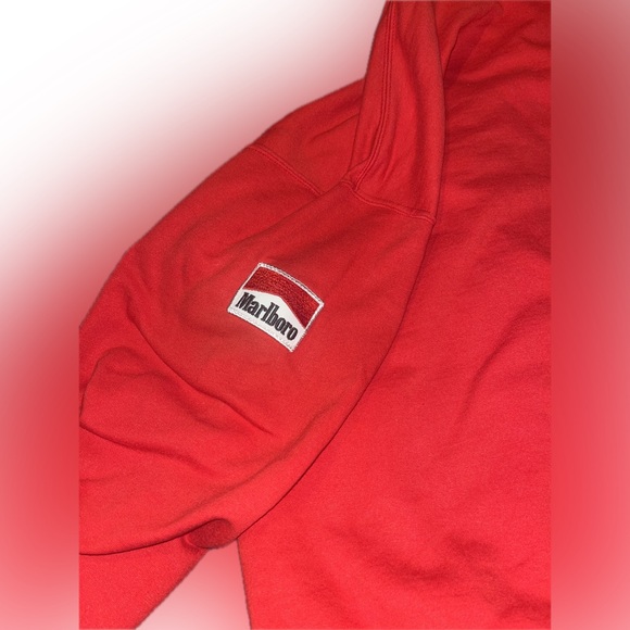 Vintage MARLBORO Hoodie Red Country Store XL - Picture 5 of 6